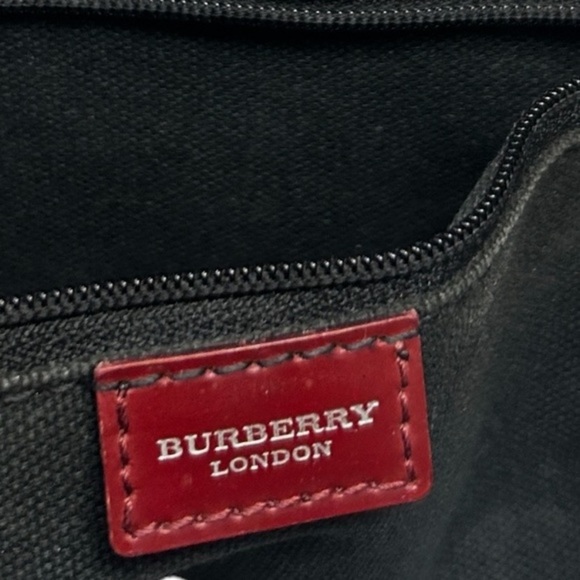 Burberry bag - Picture 4 of 8